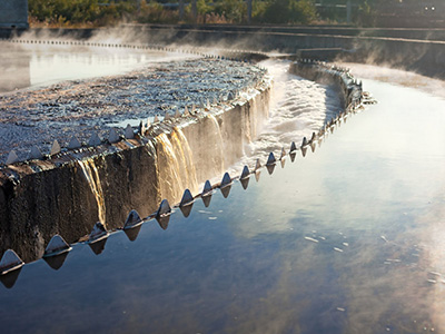 服務區一體化污水處理設備的原理是什么